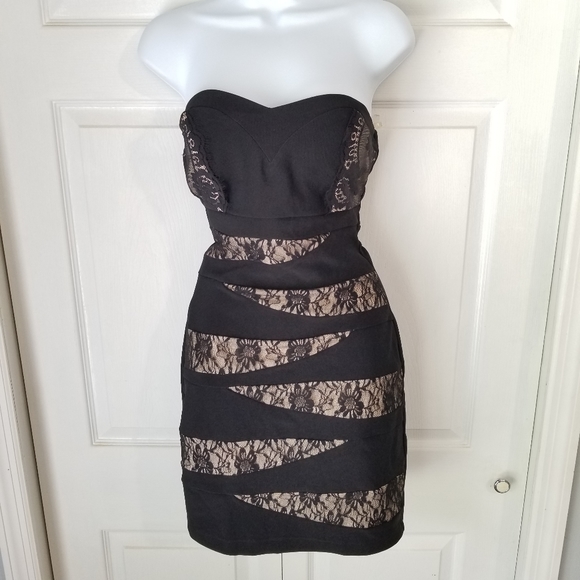 🚫SOLD🚫BONGO▪︎Strapless Mini Dress - Picture 2 of 11